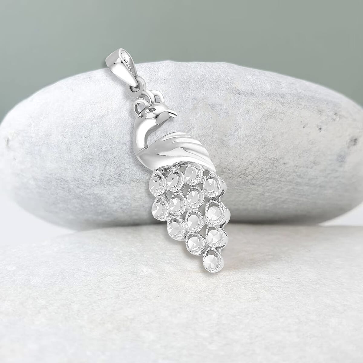 Peacock Pendant in 950 Platinum 4 Grams image number 1