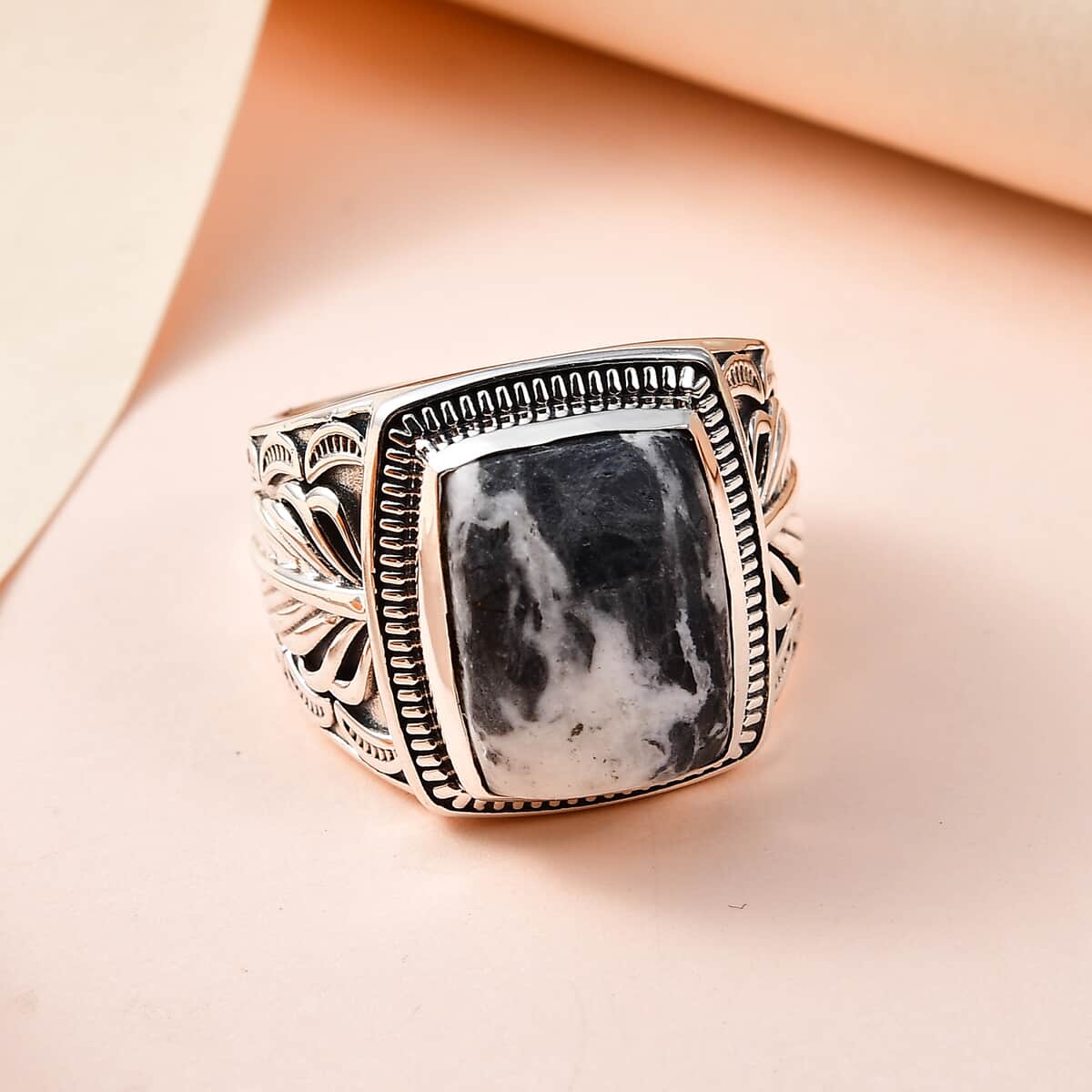 Artisan Crafted White Buffalo Men's Ring in Sterling Silver 11.75 ctw image number 1