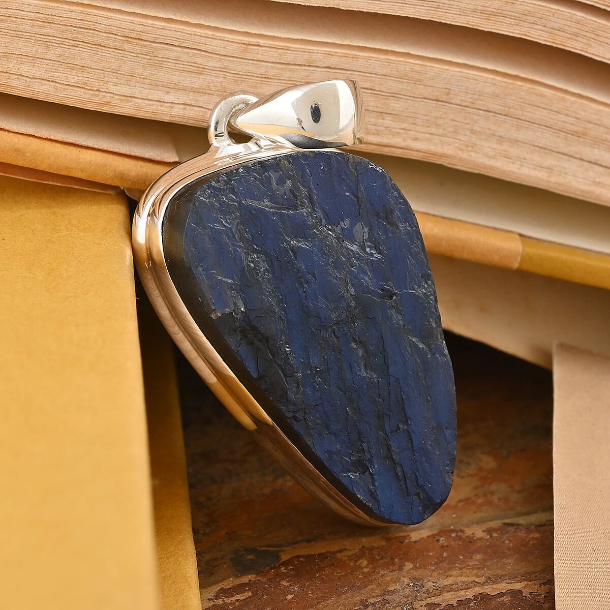 Peacock Lab Druzy Quartz Pendant in Sterling Silver 36.00 ctw image number 1