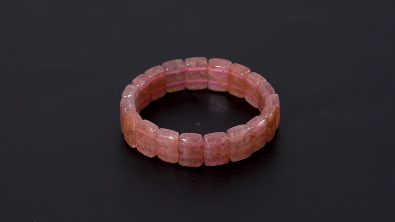 Strawberry Quartz Block Stretch Bracelet 175.00 ctw