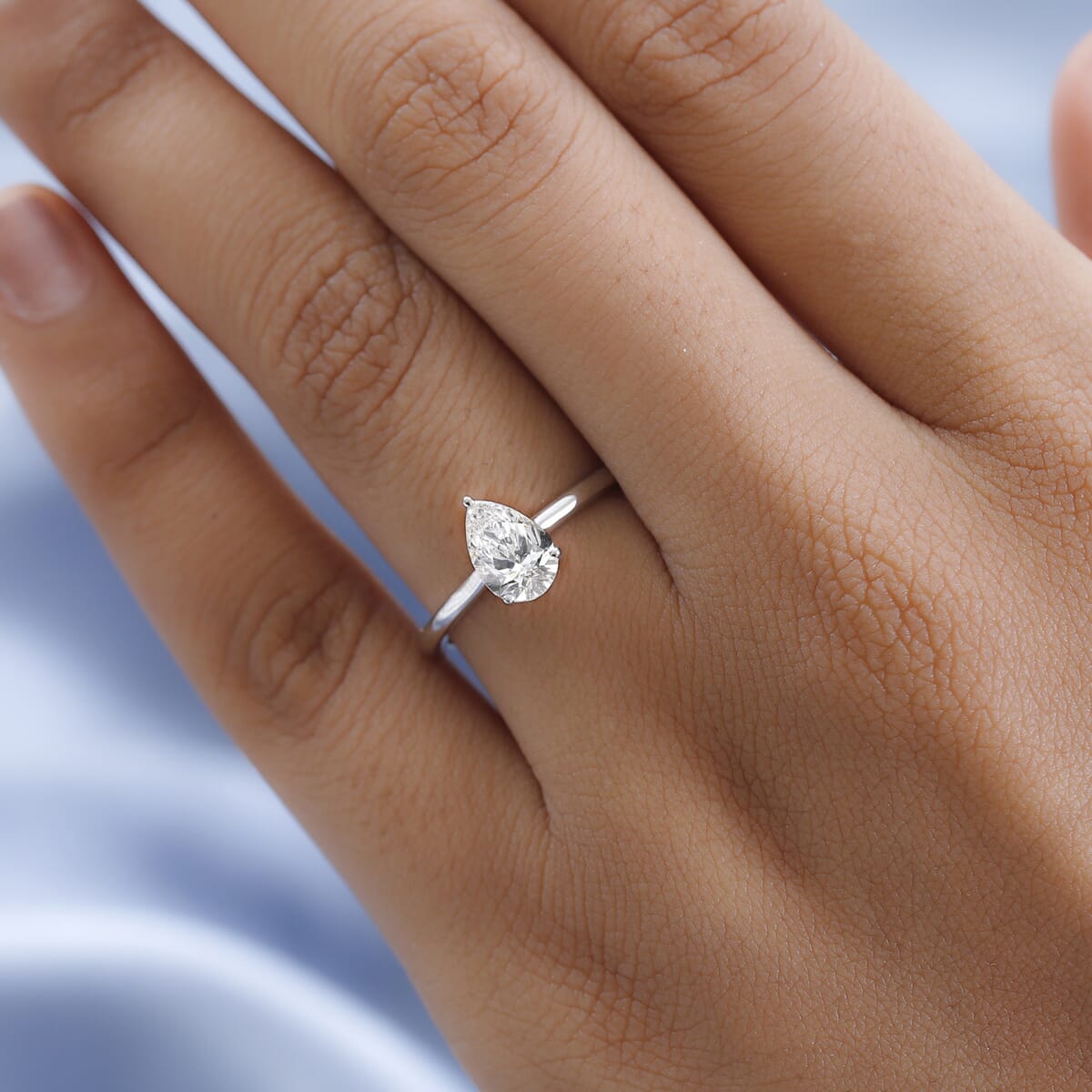 950 Platinum Luxuriant Lab Grown Diamond E-F VS Solitaire Ring (Size 9.0) 1.00 ctw image number 2