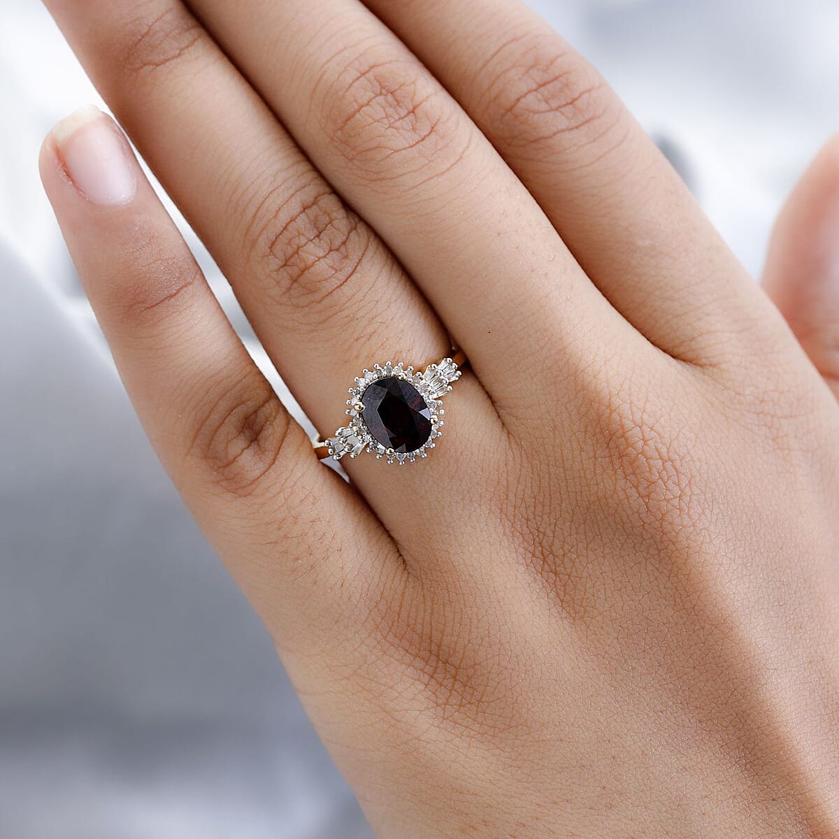 Premium Red Zircon and Diamond Halo Ring in Vermeil Yellow Gold Over Sterling Silver (Size 10.0) 3.40 ctw image number 2