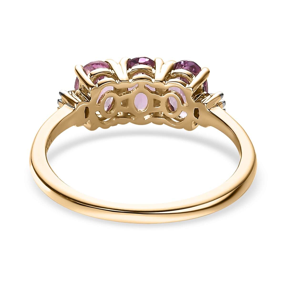 Luxoro 10K Yellow Gold Premium Narsipatnam Purple Spinel, Diamond (G-H, I2) 3 Stone Ring (Size 10.0) 1.50 ctw image number 4