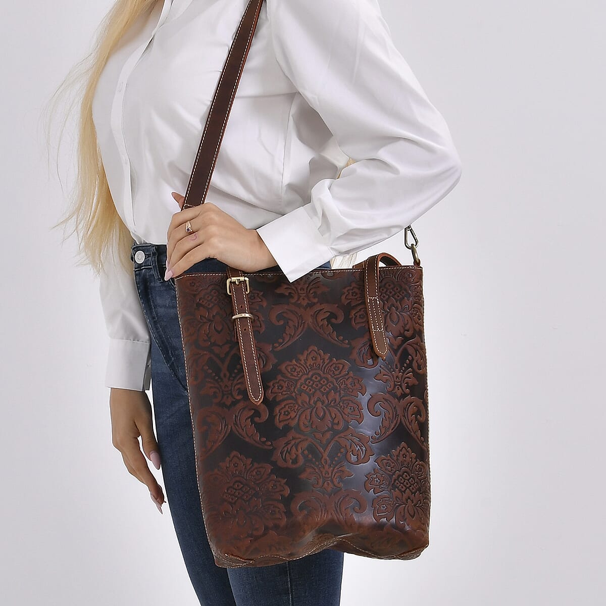 Italy Retro Noble Collection Burgundy Distressed Genuine Leather Crossbody Bag with 47 Inch Shoulder Strap image number 2