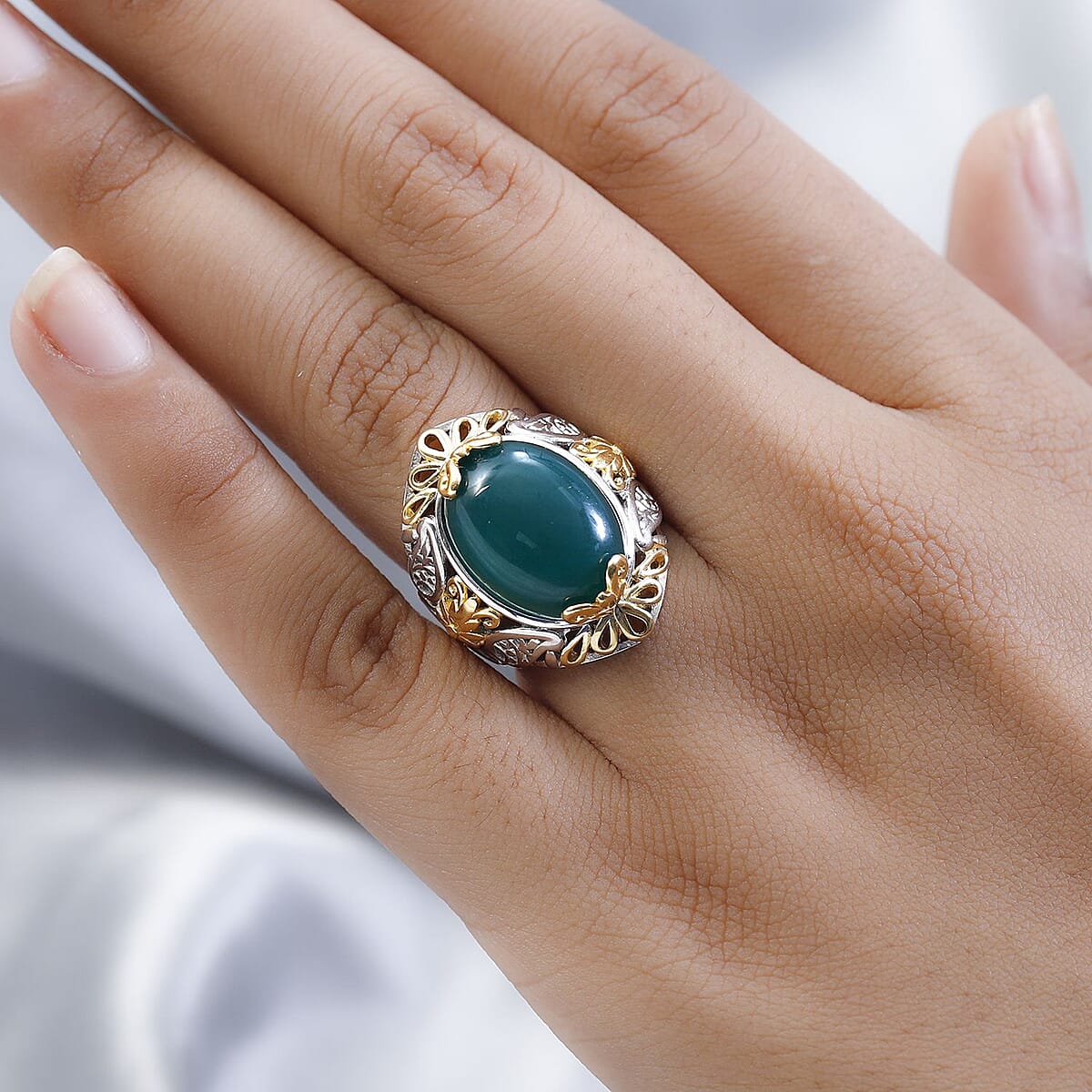 Karis Verde Onyx Solitaire Ring in 18K YG Plated and Platinum Bond (Size 7.0) 10.50 ctw image number 2