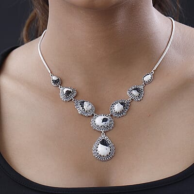 Artisan Crafted White Buffalo Necklace 18 Inches in Sterling Silver 28.30 ctw