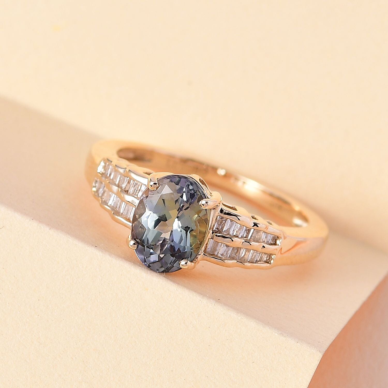 Luxoro 10K Yellow Gold Premium Green Tanzanite and G-H I3 Diamond Ring (Size 6.0) 1.90 ctw