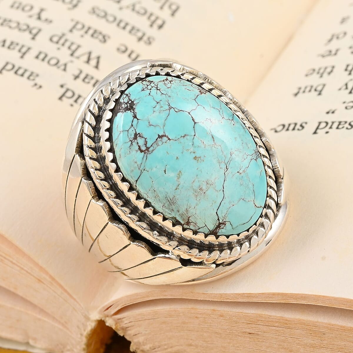 Santa Fe Style Kingman Turquoise Ring in Sterling Silver (Size 9.0) 6.10 ctw image number 1
