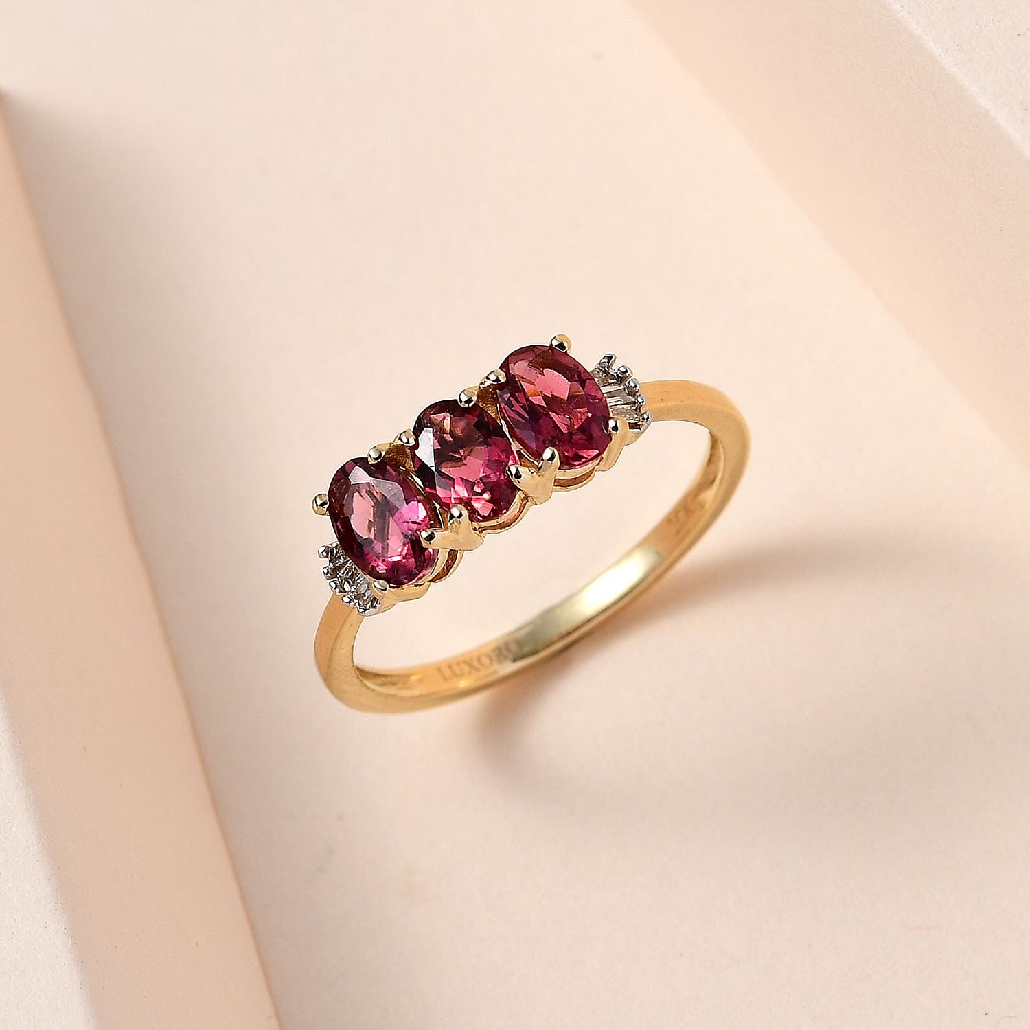 Luxoro 10K Yellow Gold Premium Ouro Fino Rubellite and G-H I3 Diamond 3 Stone Ring (Size 10.0) 1.50 ctw