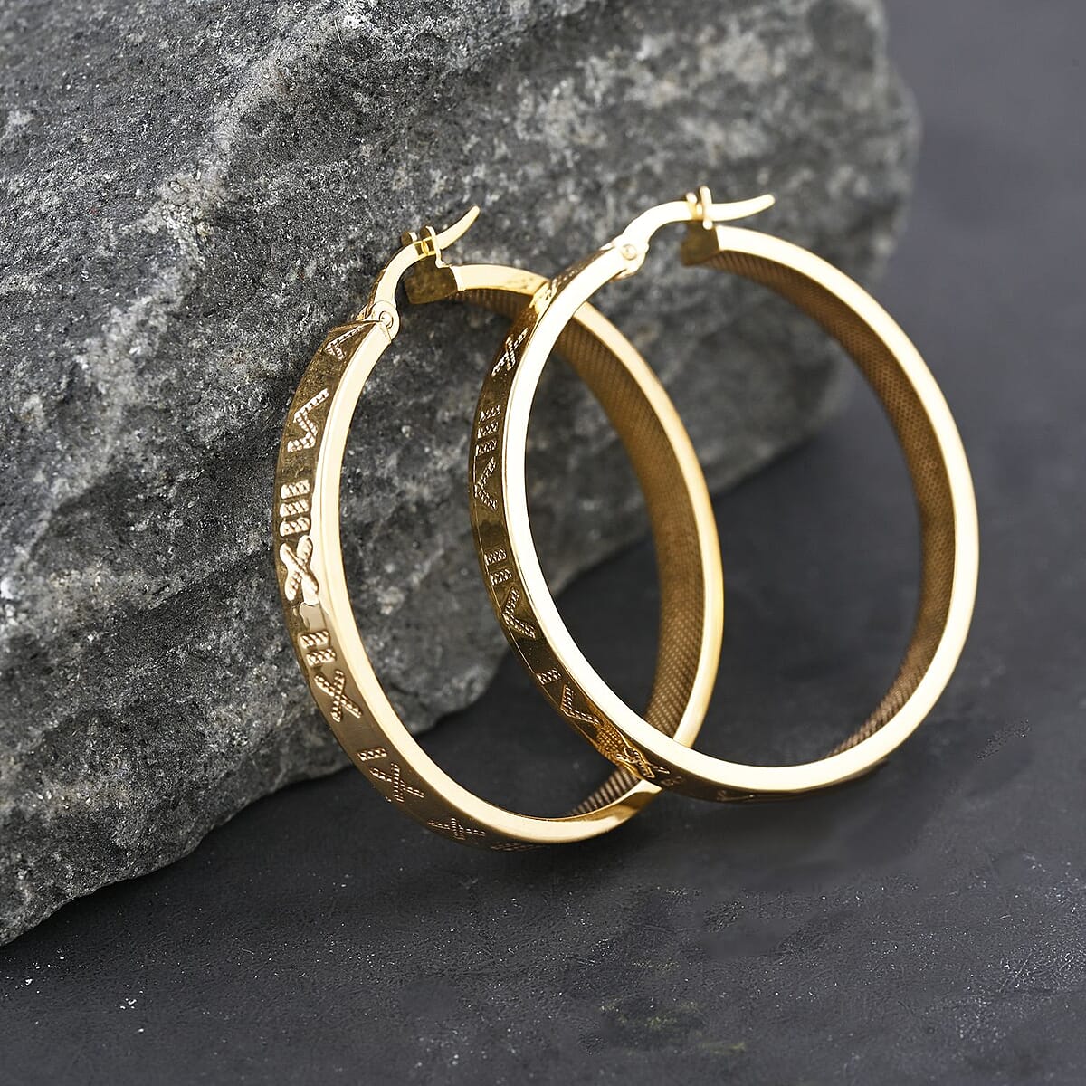 Italian 14K Yellow Gold 36.5mmx4.1mm Fancy Earrings 3.6 Grams image number 1