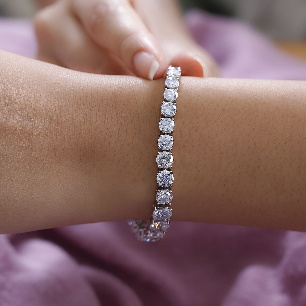 Moissanite Tennis Bracelet in Platinum Over Sterling Silver (7.25 In) 17.80 ctw image number 2