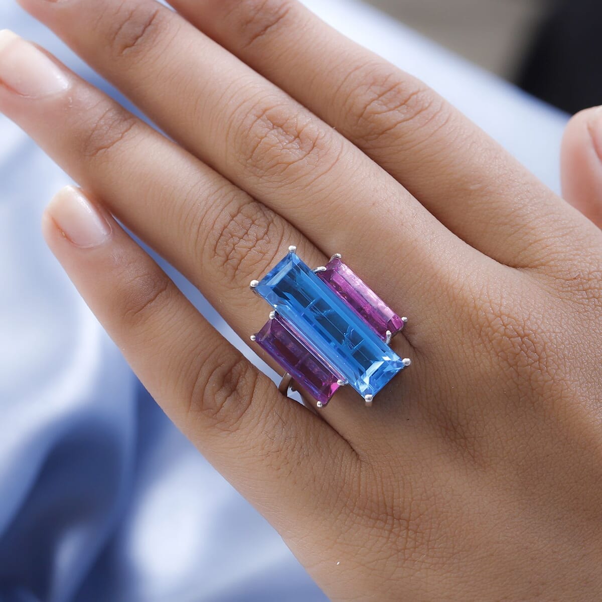 Caribbean Quartz and African Lilac Quartz (Triplet) 3 Stone Ring in Platinum Over Sterling Silver (Size 6.0) 20.25 ctw image number 2
