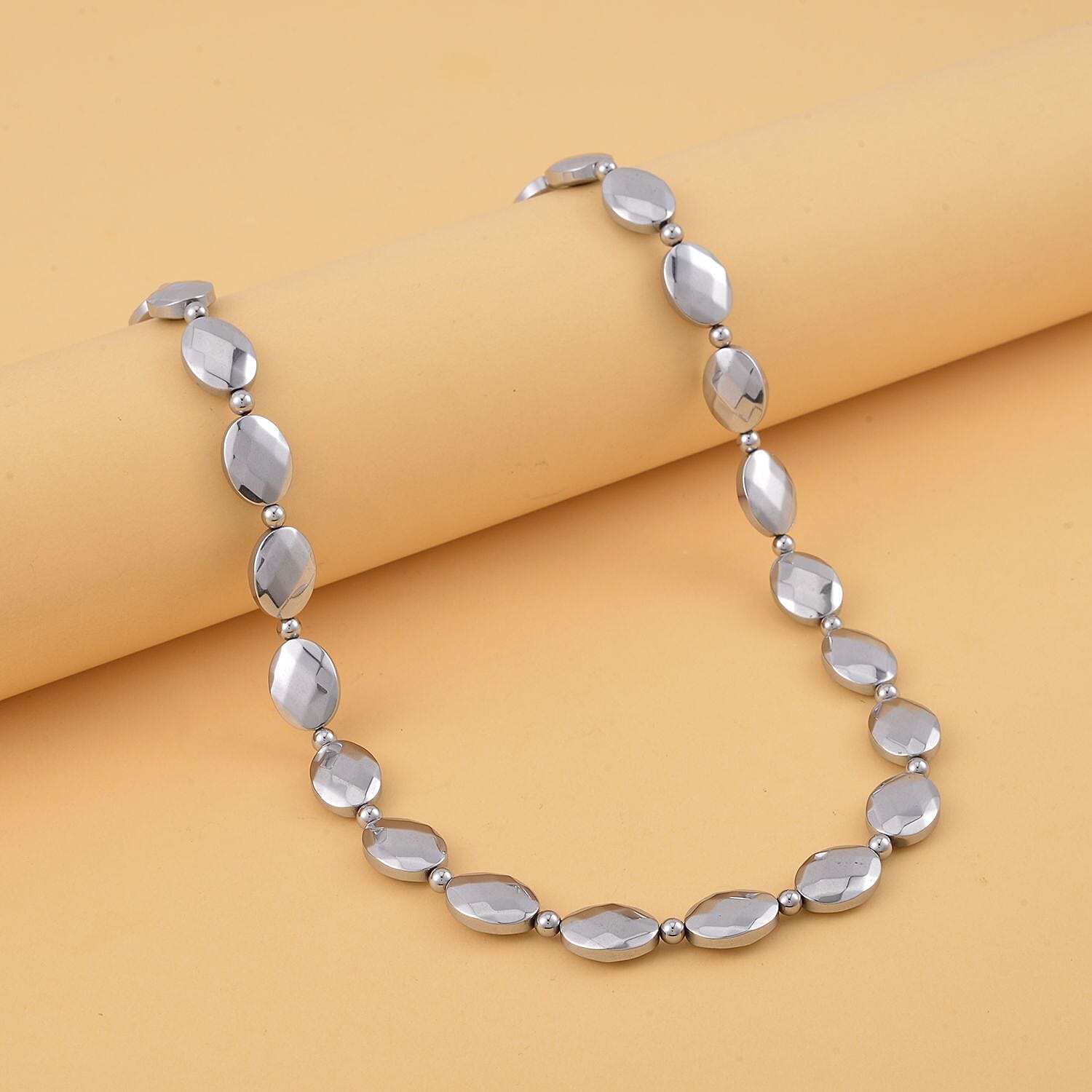 Silver Color Hematite 371.00 ctw Beaded Necklace 20 Inches in Silvertone