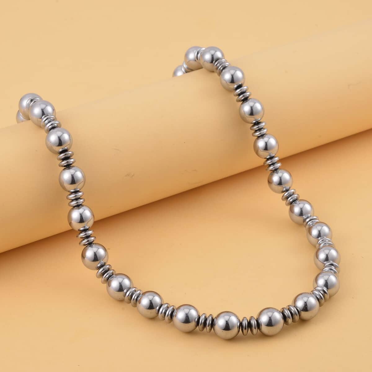 Silver Color Hematite Beaded Necklace 20 Inches in Silvertone 750.00 ctw image number 1