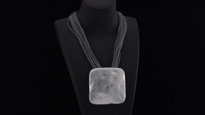 Square Shape Necklace 20-22 Inches with Multiple Strand Code in Silvertone
