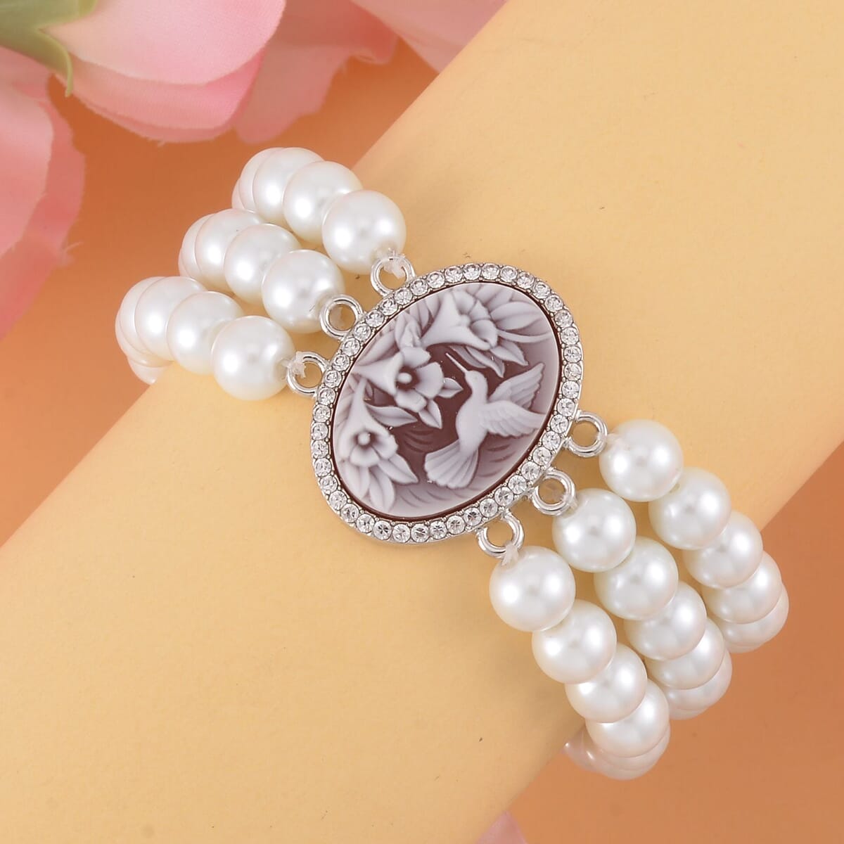 Cameo and White Pearl Glass Bracelet in Silvertone (6.5-7.5In) 5.00 ctw image number 1