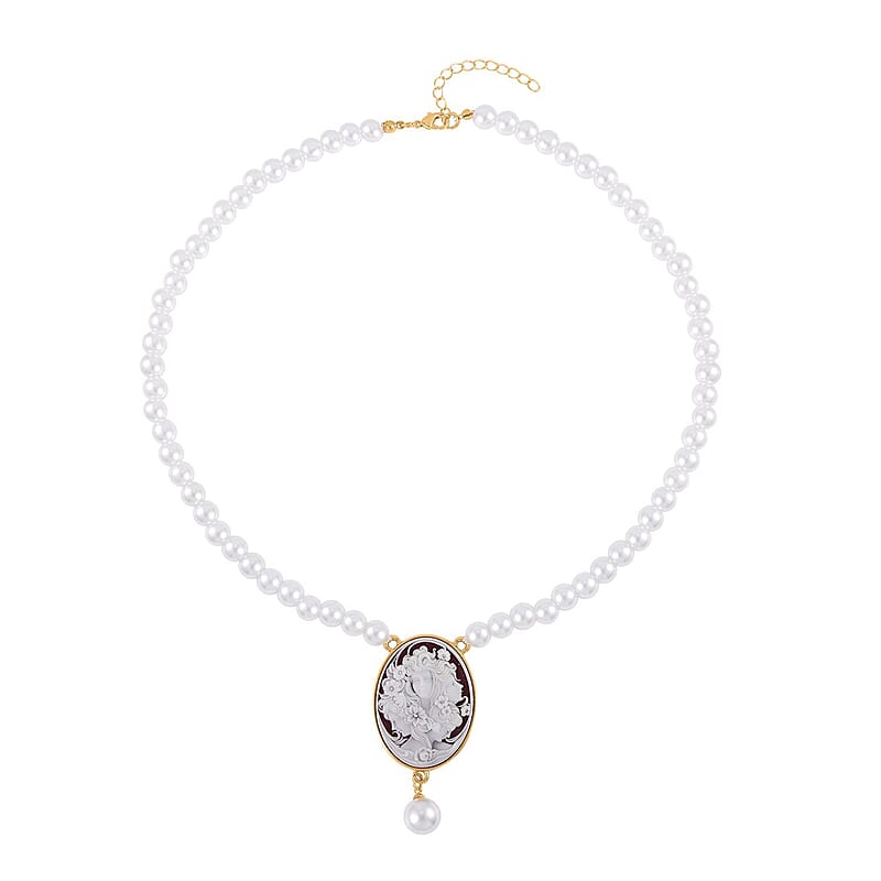 Cameo and White Shell Pearl Necklace 21-23 Inches in Goldtone 8.00 ctw