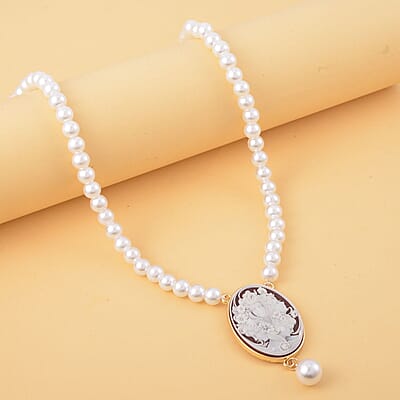 Cameo and White Shell Pearl Necklace 21-23 Inches in Goldtone 8.00 ctw
