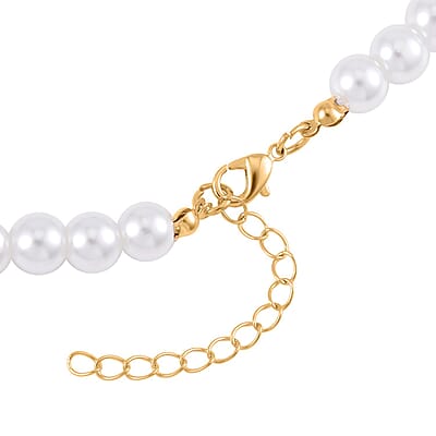 Cameo and White Shell Pearl Necklace 21-23 Inches in Goldtone 8.00 ctw