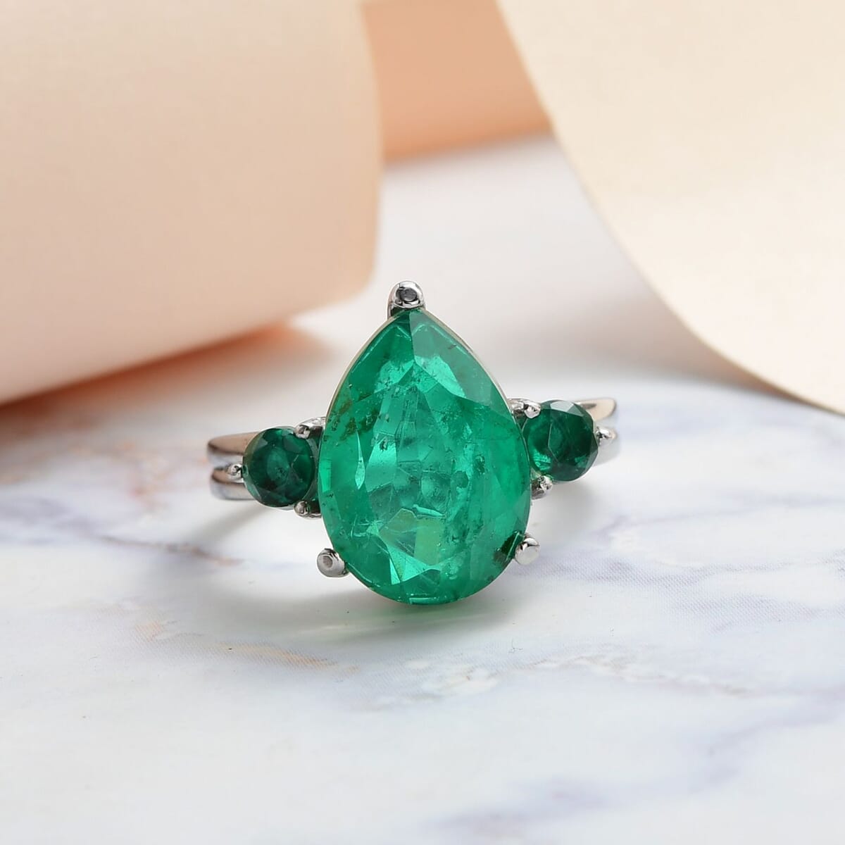 Emeraldine Quartz 3 Stone Ring in Stainless Steel (Size 10.0) 6.60 ctw image number 1
