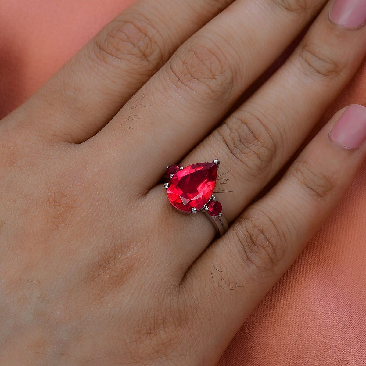 Dragon Fruit Quartz (Triplet) 3 Stone Ring in Stainless Steel (Size 7.0) 7.50 ctw , Tarnish-Free, Waterproof, Sweat Proof Jewelry image number 2