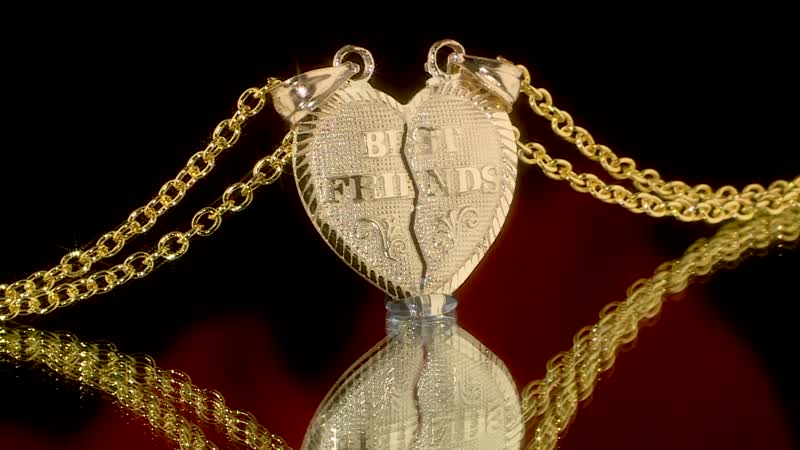10K Yellow Gold DIamond-Cut Heart Pendant 1.1 Grams