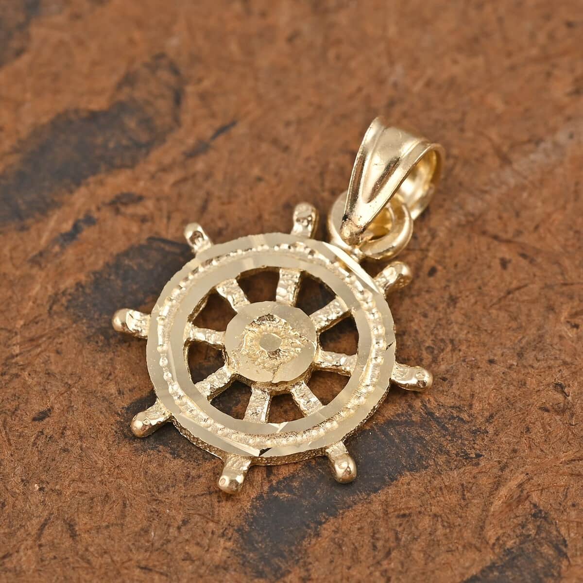 JCK Golden Deal 10K Yellow Gold Boat Wheel Pendant image number 1