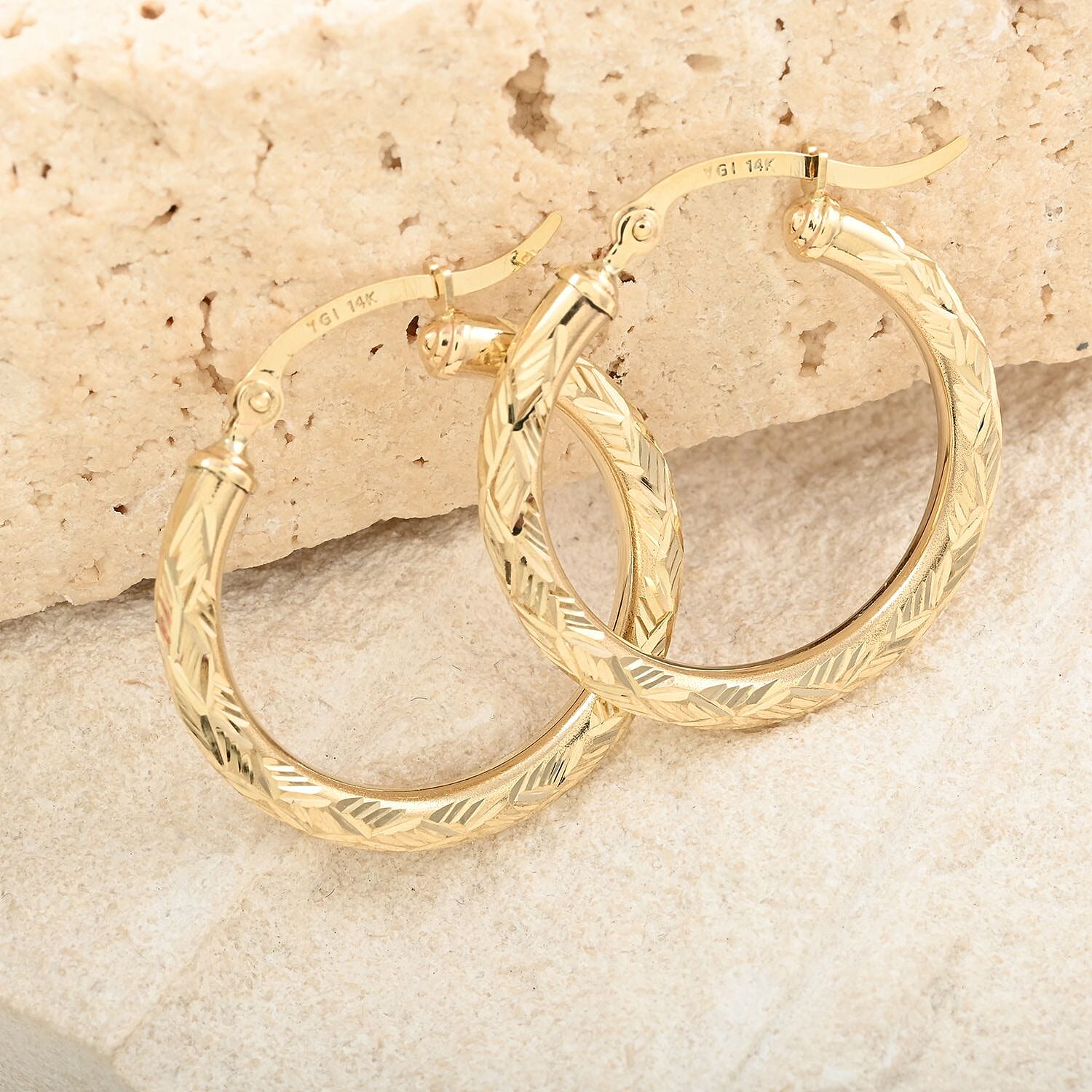 14K Yellow Gold 25x3mm Diamond Cut Hoop Earrings 2 Grams