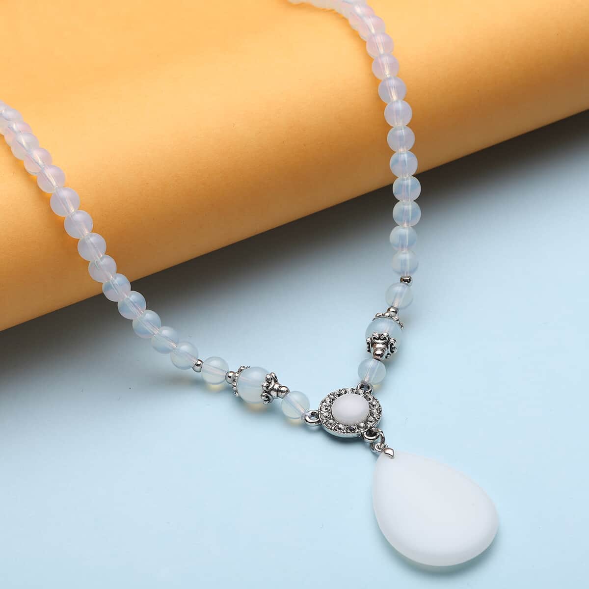 Opalite and Austrian Crystal Beaded Necklace 18-20 Inches in Silvertone 151.50 ctw image number 1