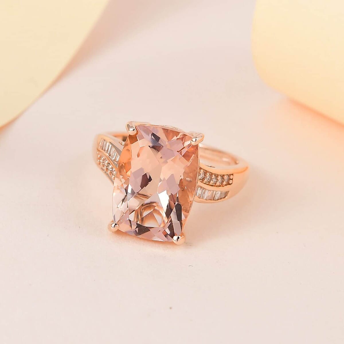 Luxoro 10K Rose Gold AAA Marropino Morganite and I2 Natural Champagne and White Diamond Ring (Size 10.5) 6.50 ctw image number 1