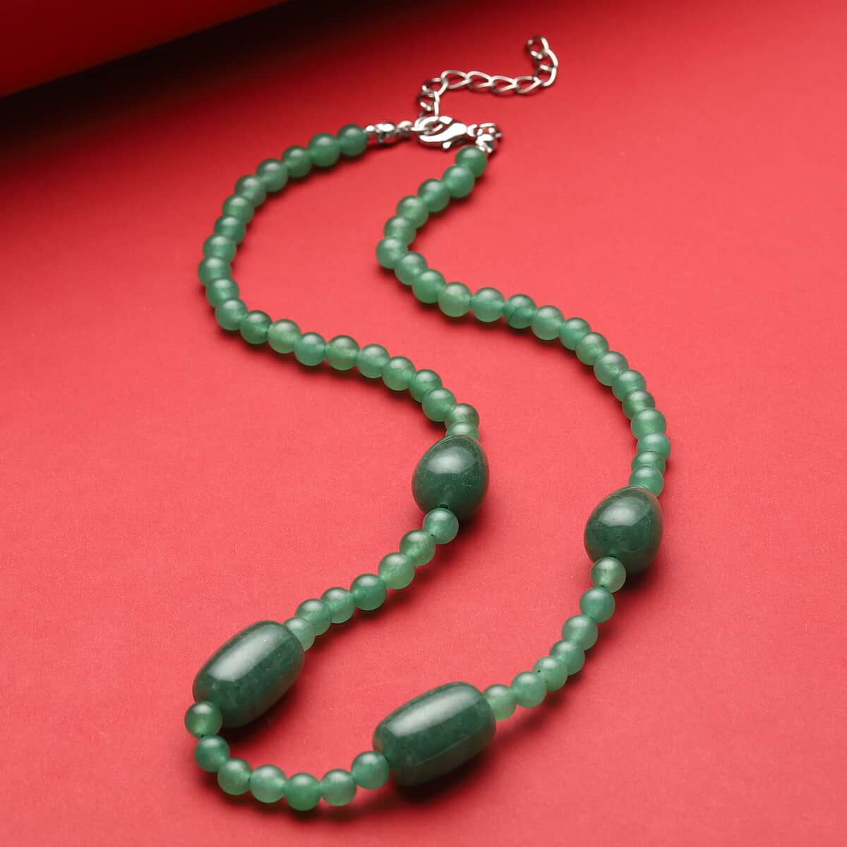 Green Aventurine Drop, Barrel Shape and Beaded Necklace 18-20 Inches in Silvertone 178.50 ctw image number 1