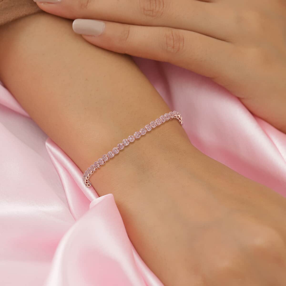 Luxoro 10K Rose Gold I3 Natural Pink Diamond Floral Tennis Bracelet (7.25 In) 9 Grams 2.00 ctw image number 2