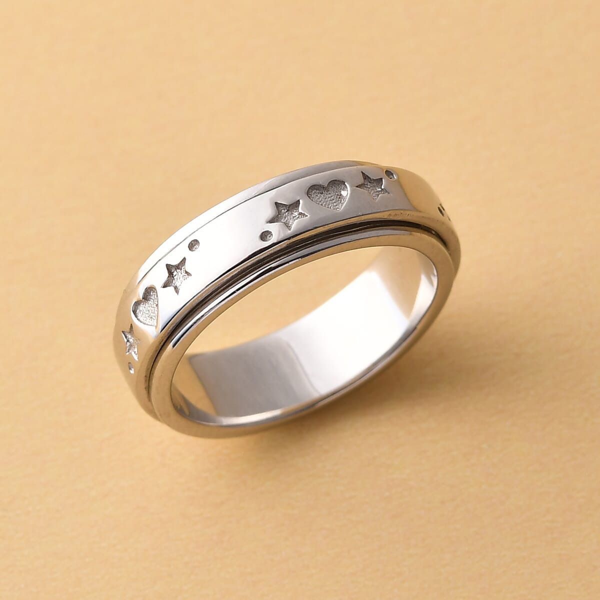 Star & Heart Spinner Ring in Sterling Silver (Size 8.0) 5.15 Grams image number 3