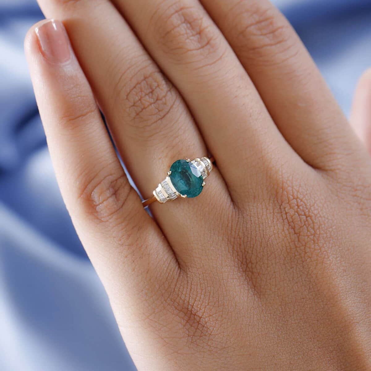 Iliana 18K Yellow Gold AAA Kagem Zambian Emerald and G-H SI Diamond Ring (Size 6.0) 1.90 ctw image number 2