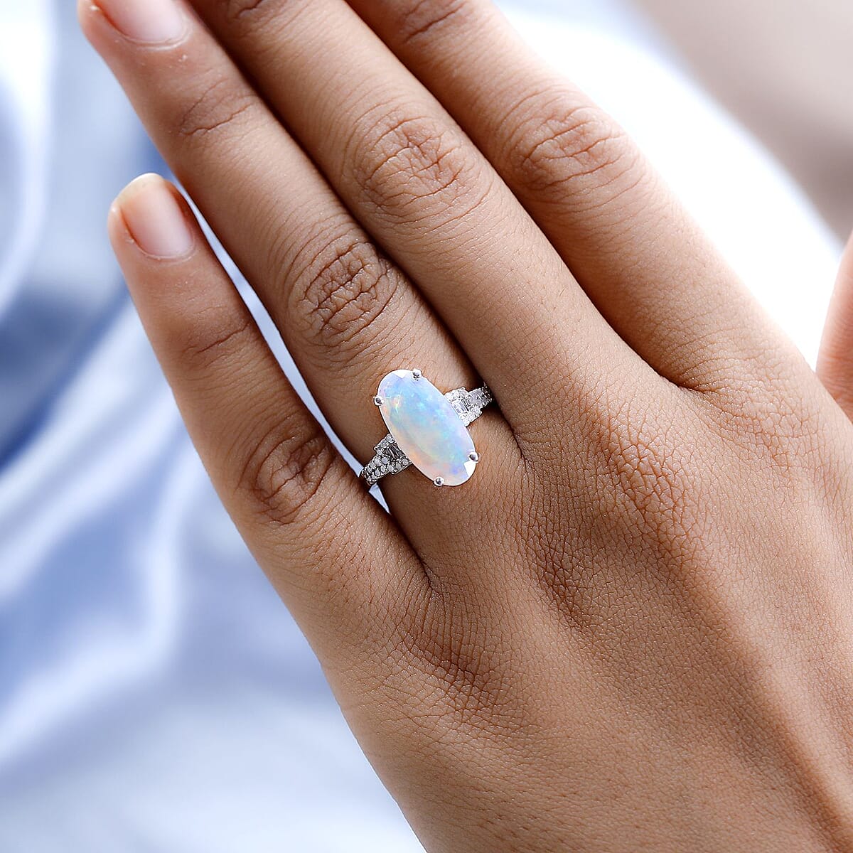 AAA Ethiopian Welo Opal, Diamond (0.28 cts) Ring in Platinum Over Sterling Silver (Size 10.0) 3.00 ctw image number 2