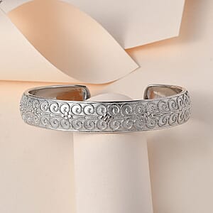 Karis Cuff Bracelet in Platinum Bond (7.25 In)