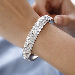Karis Cuff Bracelet in Platinum Bond (7.25 In)