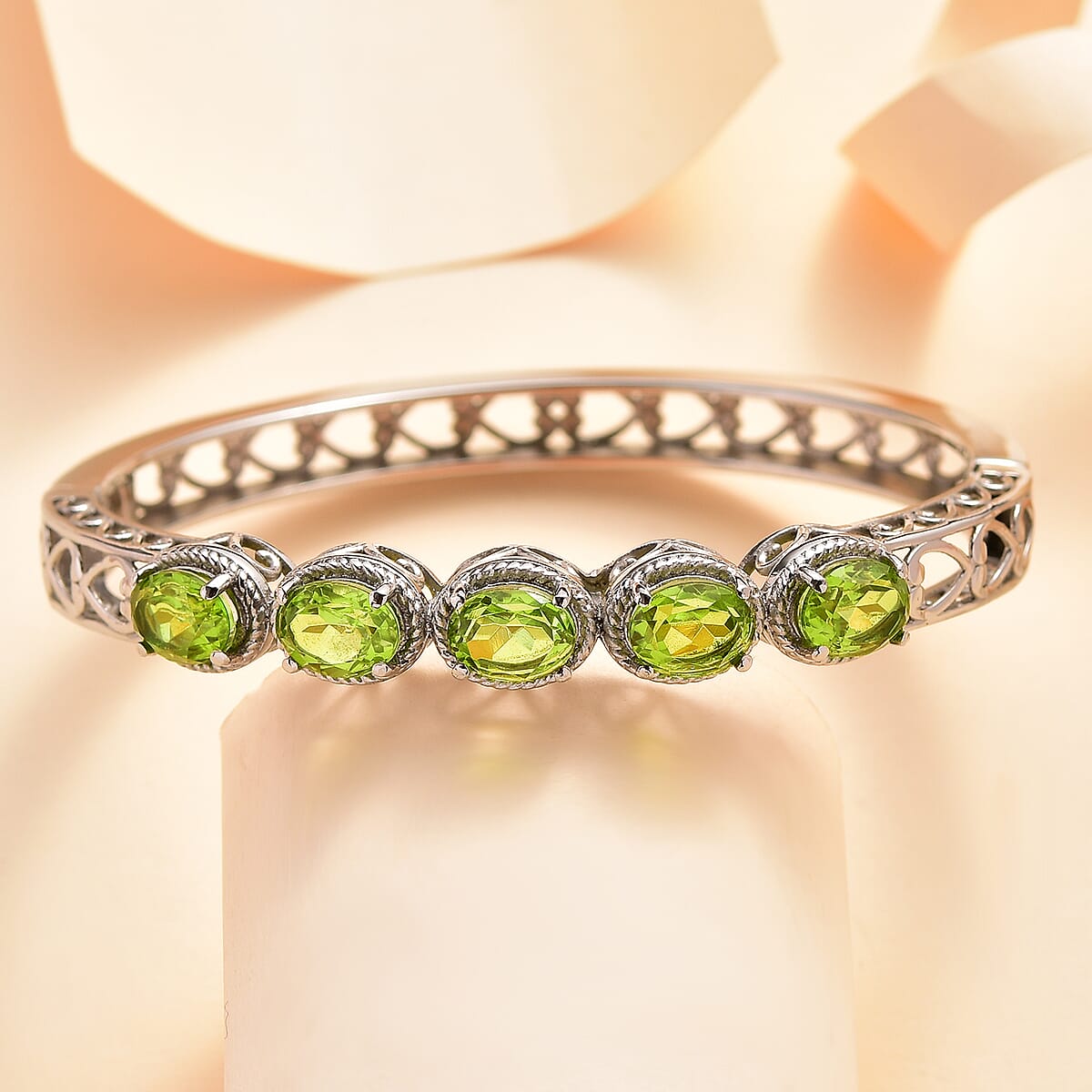 Chartreuse Quartz (Triplet) Bangle Bracelet in Stainless Steel (8.00 In) 7.20 ctw image number 1