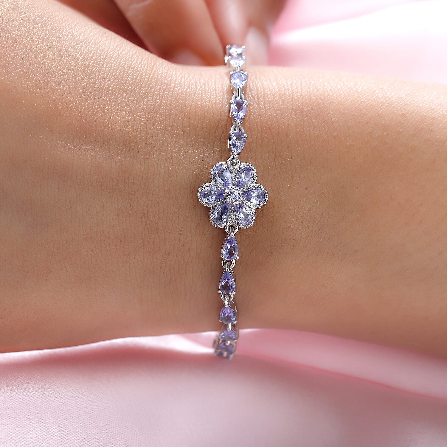 Default Title - Product card gallery slide 3 (10144659767579)