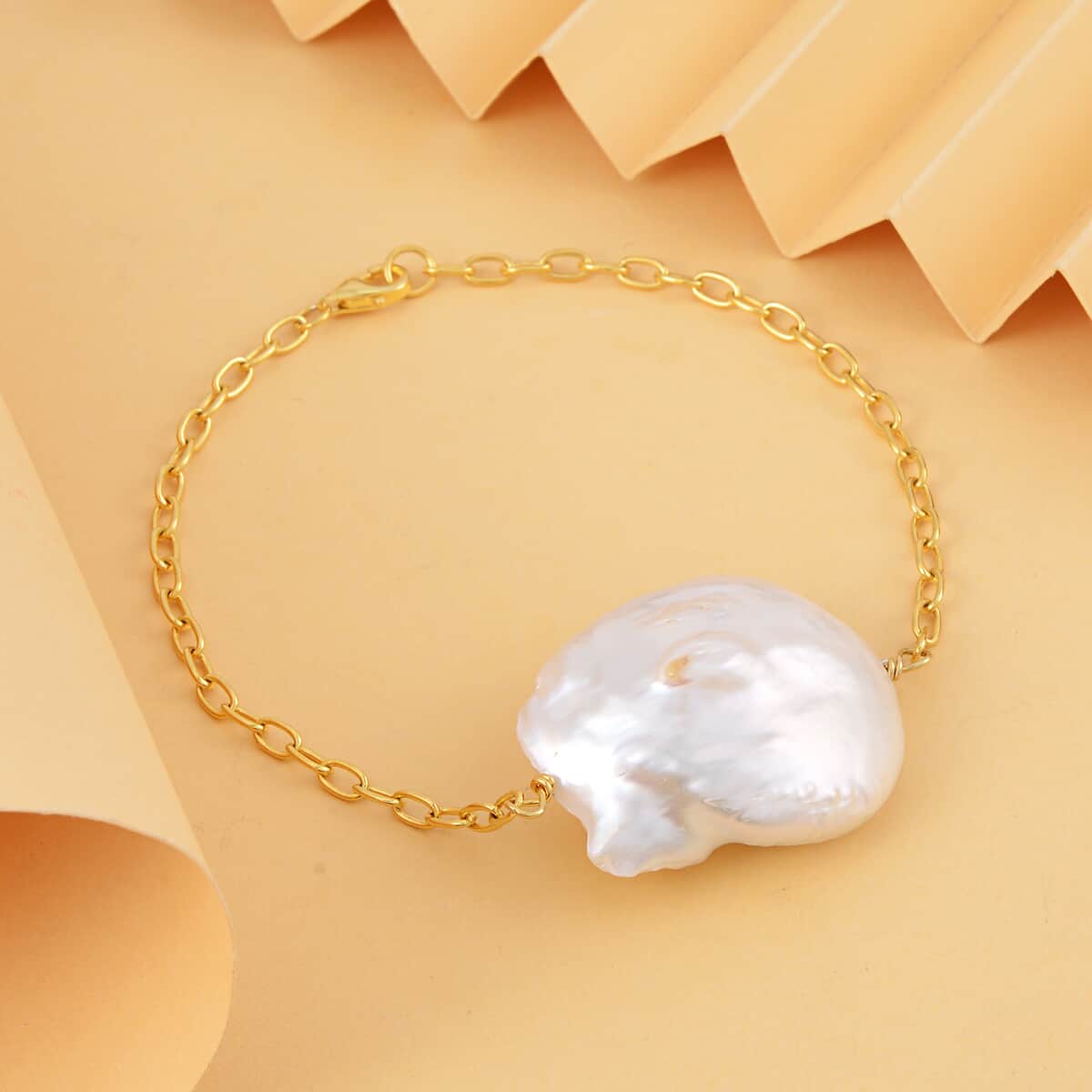 Organic Shape Baroque Pearl Bracelet in 14K YG Over Sterling Silver (8.50 In) image number 1