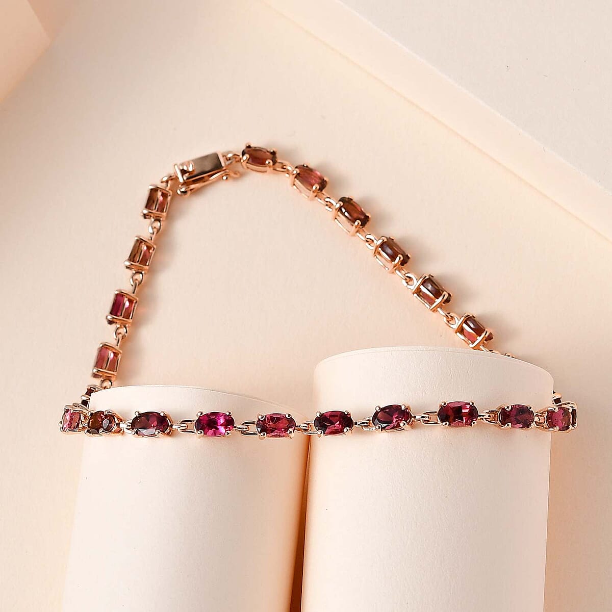 Luxoro 10K Rose Gold AAA Morro Redondo Pink Tourmaline Bracelet (8.00 In) 6.20 ctw image number 1