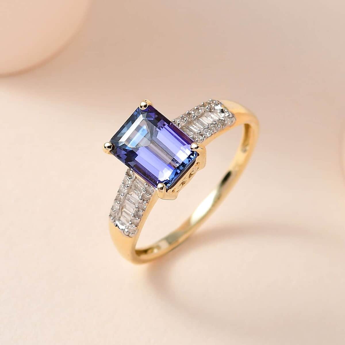 LUXORO 10K Yellow Gold Premium Peacock Tanzanite and G-H I3 Diamond Ring 1.85 ctw image number 1