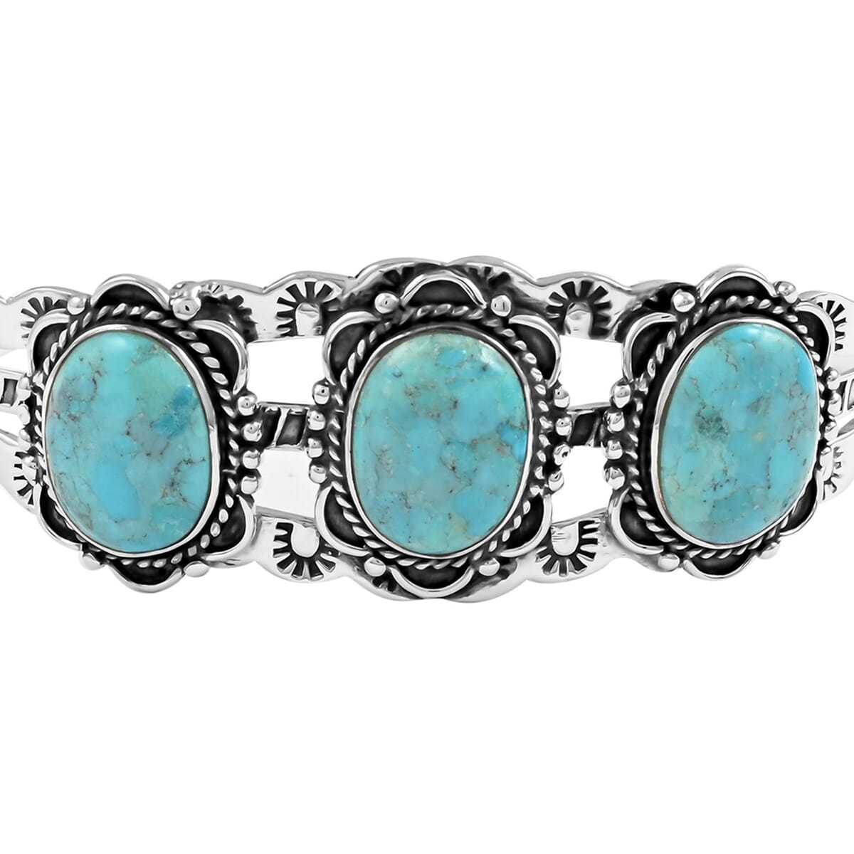 Santa Fe Style Kingman Turquoise Cuff Bracelet in Sterling Silver (7.00 In) 15.50 ctw image number 2