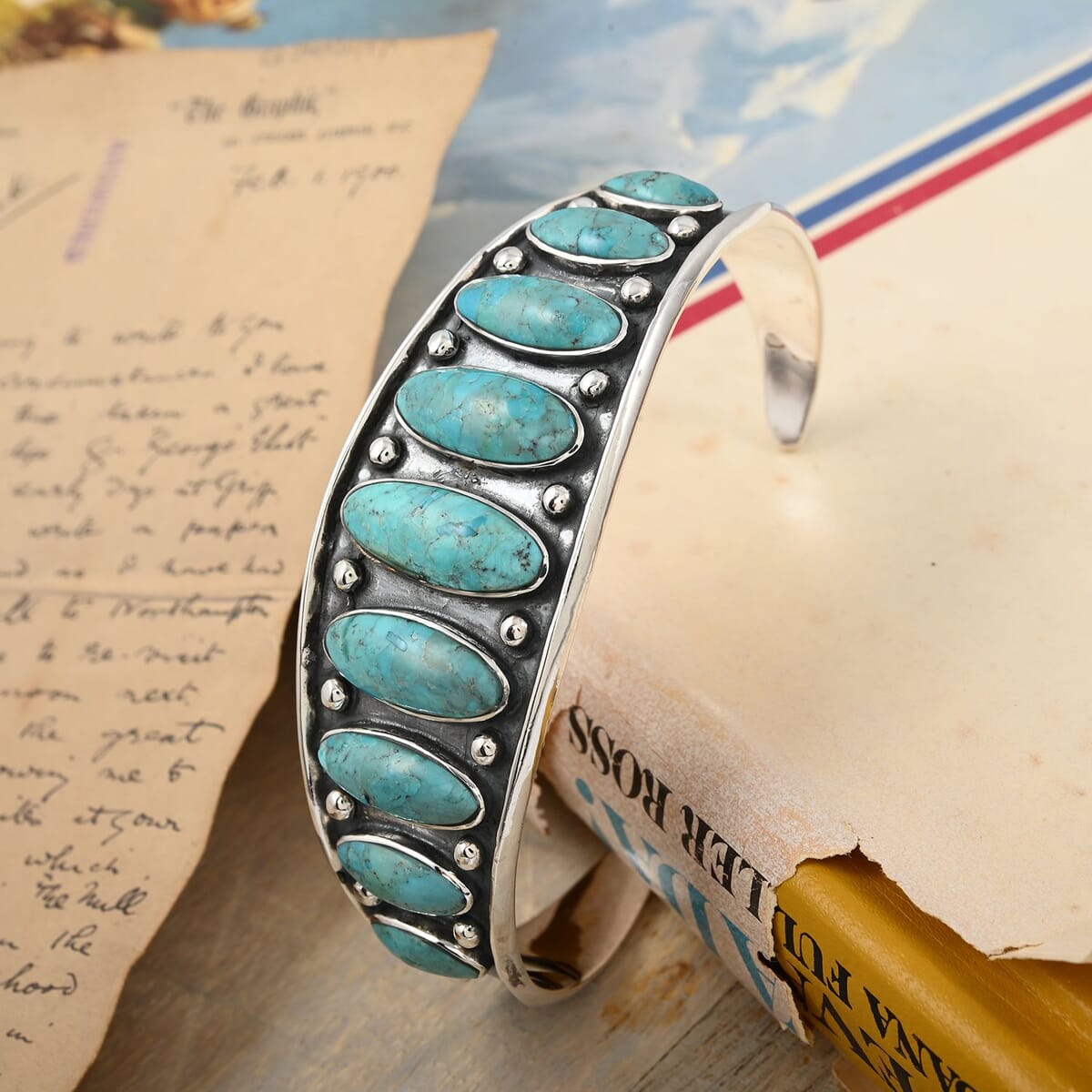 Santa Fe Style Kingman Turquoise Cuff Bracelet in Sterling Silver (7.00 In) 22.25 ctw image number 1