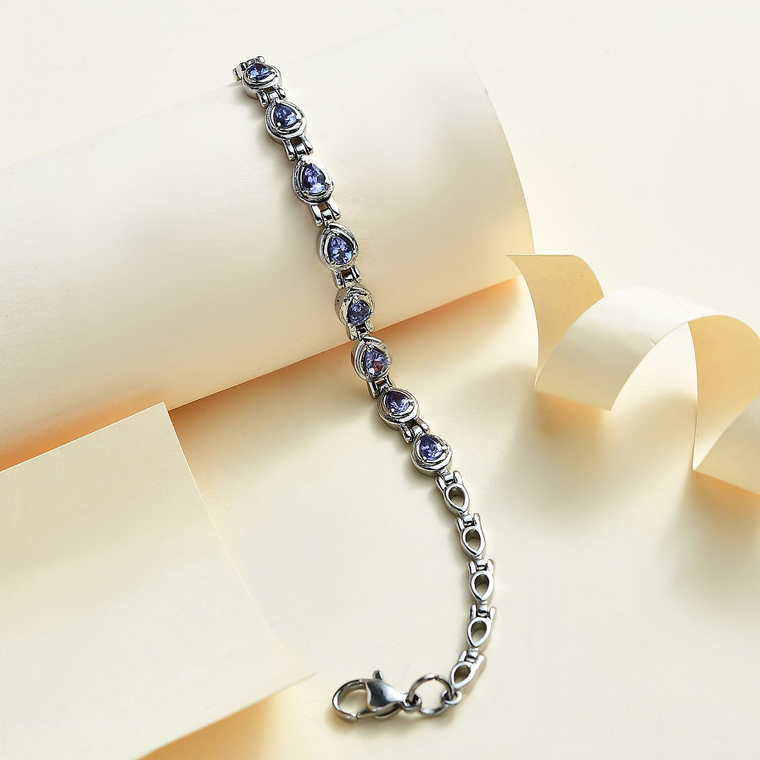 Default Title - Product card gallery slide 2 (10144897728795)