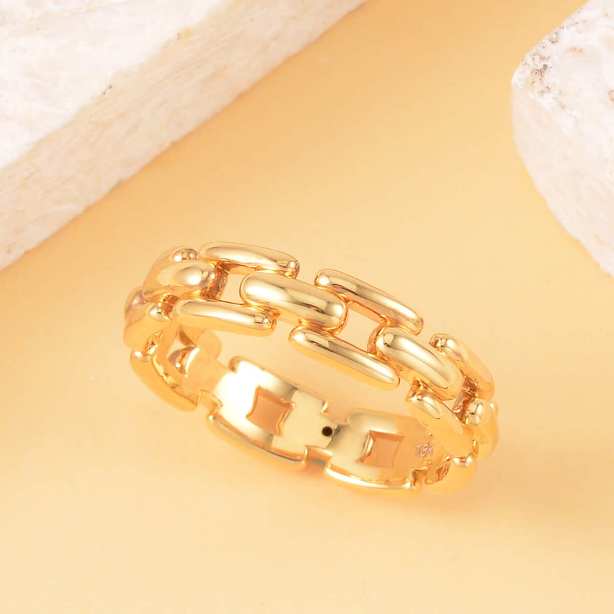 Iliana 18K Yellow Gold Electroform U Link Chain Ring image number 1