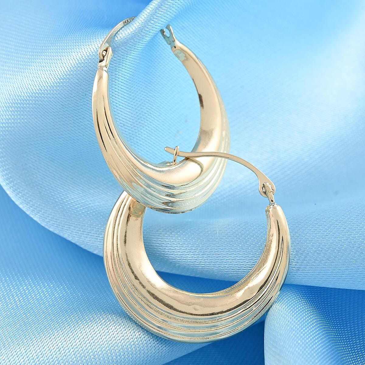 14K Yellow Gold Textured Half Moon Hoop Earrings image number 1