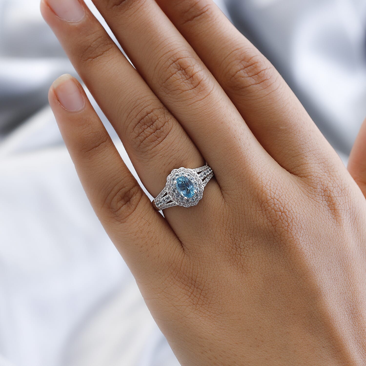 (3)