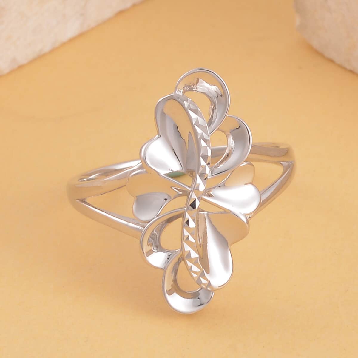 950 Platinum Flower of Spirits Ring (Size 8.0) 5.60 Grams image number 1