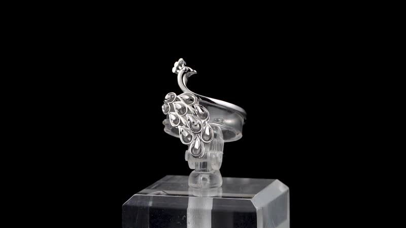 950 Platinum Peacock Ring (Size 9.0) (4 g)